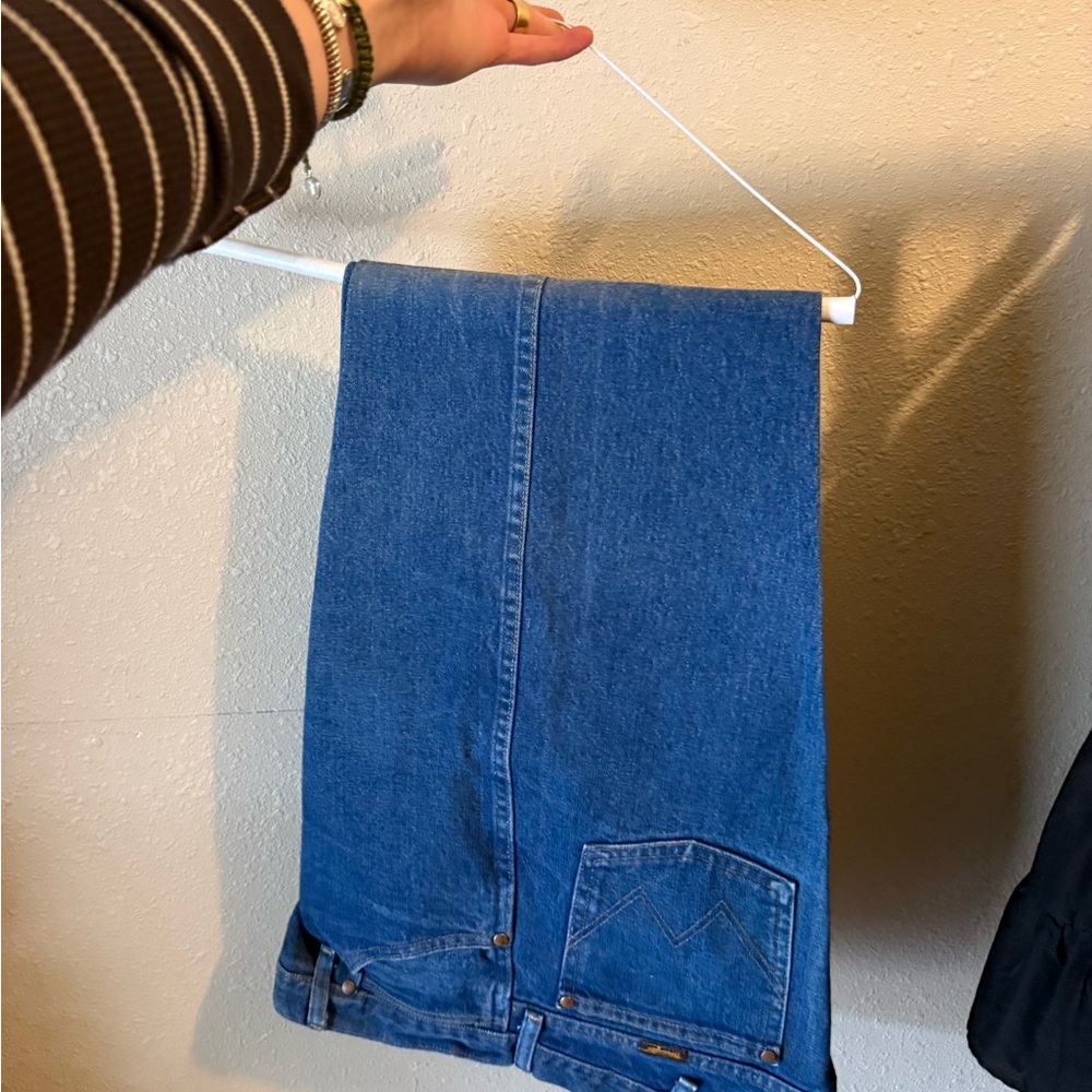 Wrangler Men's Relaxed Jeans - Blue